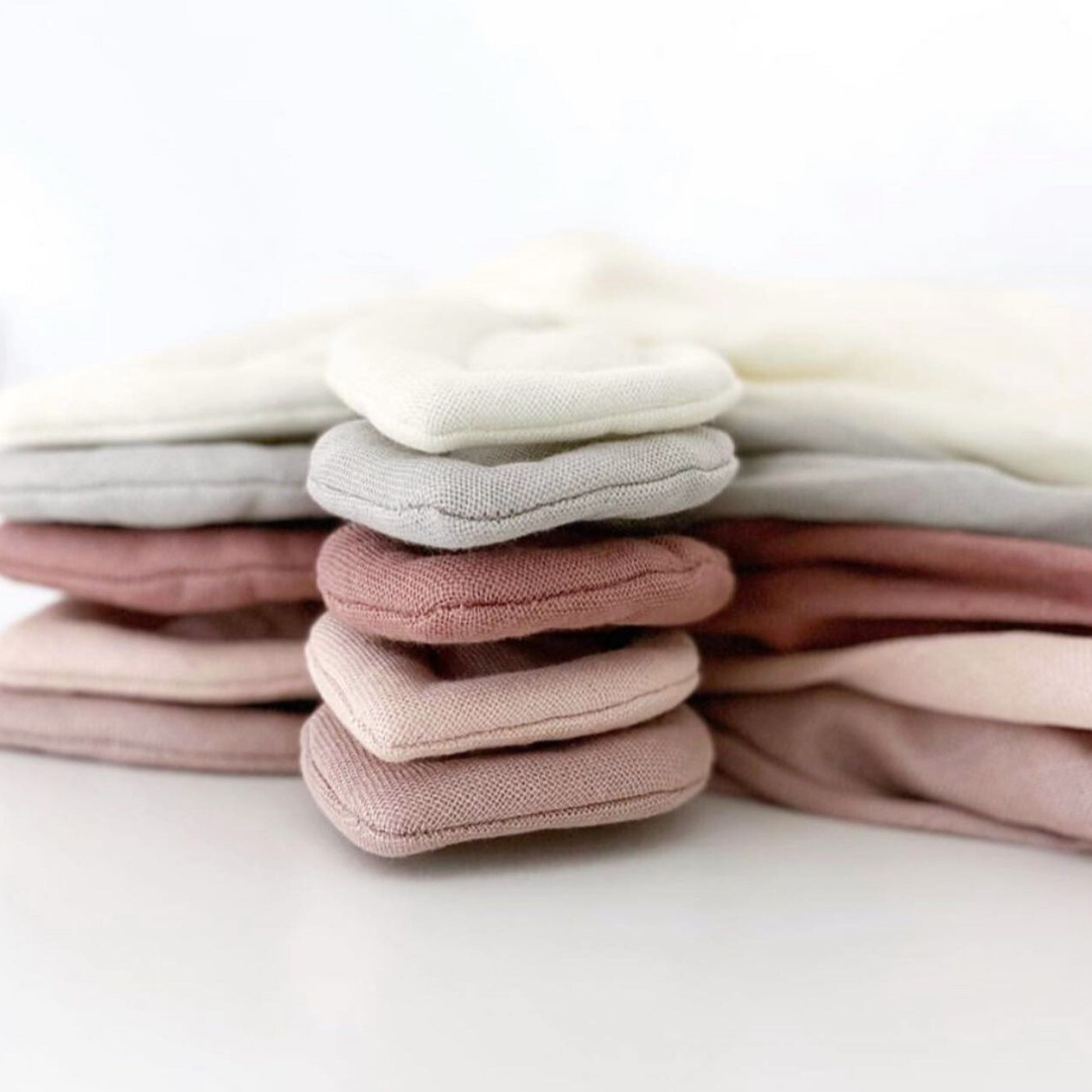 Cuddle Tuch aus Bio-Baumwolle in Mauve mit Schnullerband: 6 Stck. Saga Copenhagen      NATURKINDCHEN